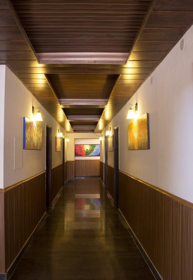 One Earth Royale Boutique Hotel Mussoorie Exterior photo
