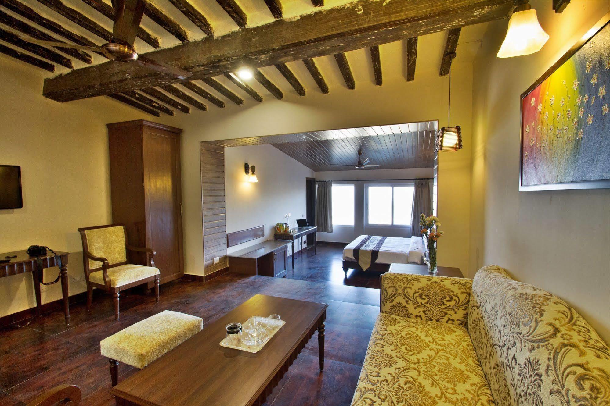 One Earth Royale Boutique Hotel Mussoorie Exterior photo