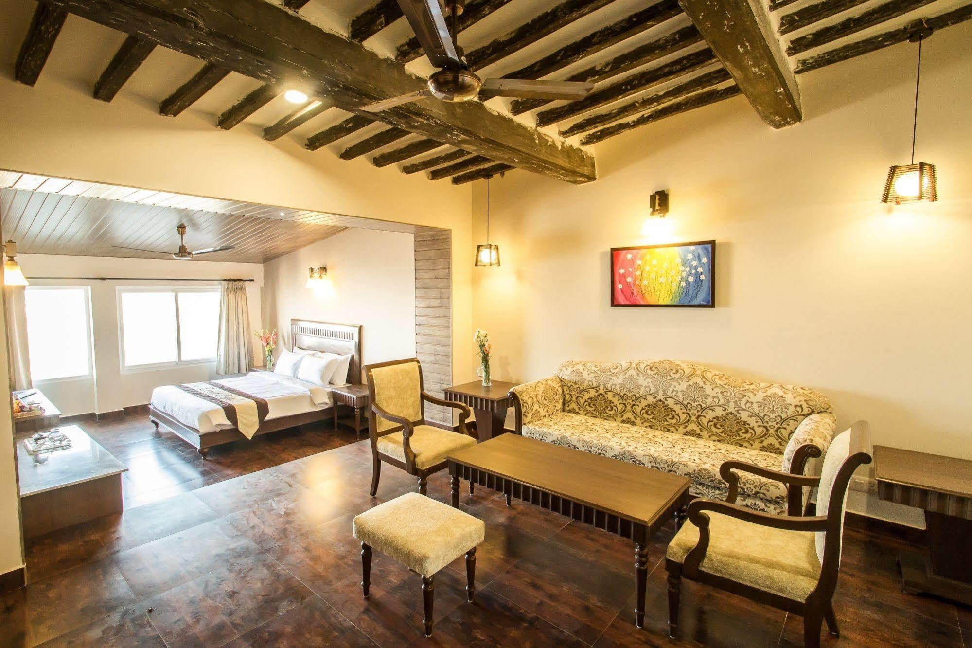 One Earth Royale Boutique Hotel Mussoorie Exterior photo